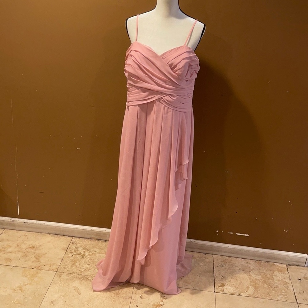 Formal mauve pink long dress. Size 20 Tailored. So it fits more like an 18